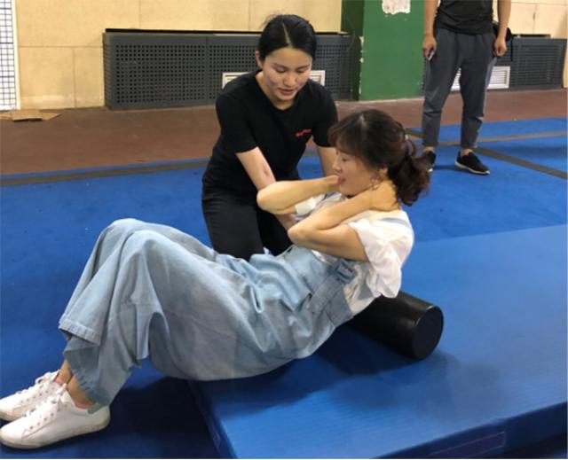 3-尊龙凯时AG工会顺利举办健康系列活动20180711318.jpg