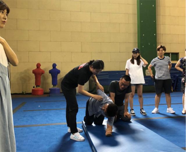4-尊龙凯时AG工会顺利举办健康系列活动20180711320.jpg